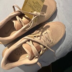 Nike Women's Beige Sneakers